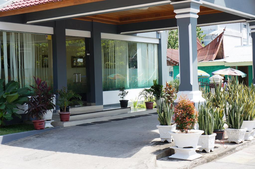 Edotel Minangkabau Padang  Exteriör bild